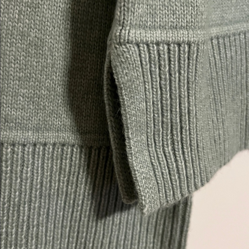 Green sweater EUC - Picture 3 of 6